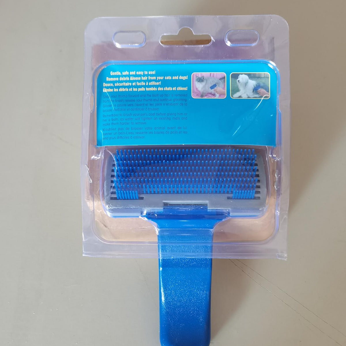 Self-Cleaning Pet Brush – Dog & Cat Grooming Comb